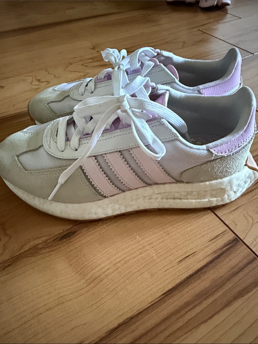 adidas Women’s White, Cream, and Light Pink Retro Runner Sneakers